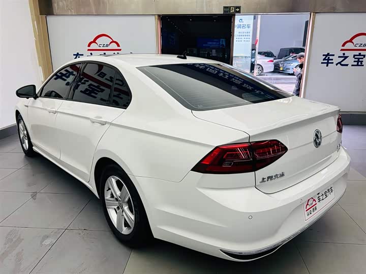 Фото 7 - Volkswagen Lamando L