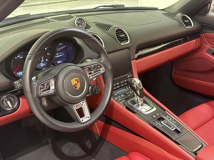 Фото 4 - Porsche 718