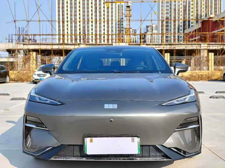 Фото 2 - Geely Galaxy E8