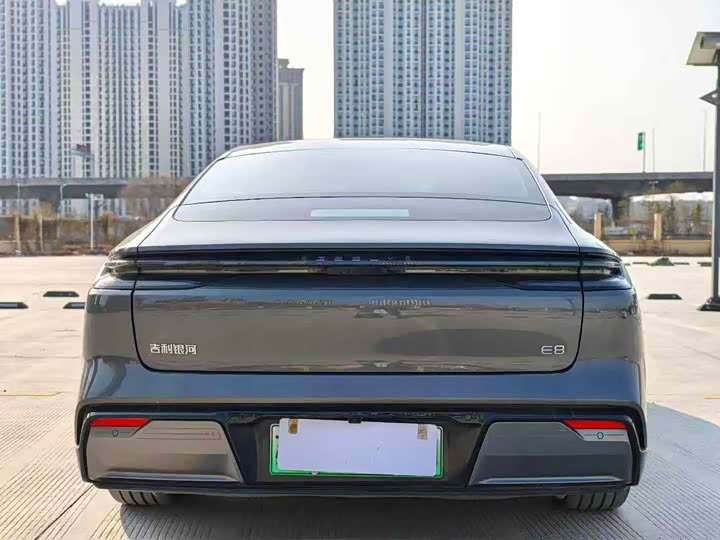 Фото 8 - Geely Galaxy E8