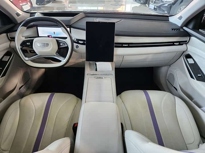 Фото 3 - Geely Preface L