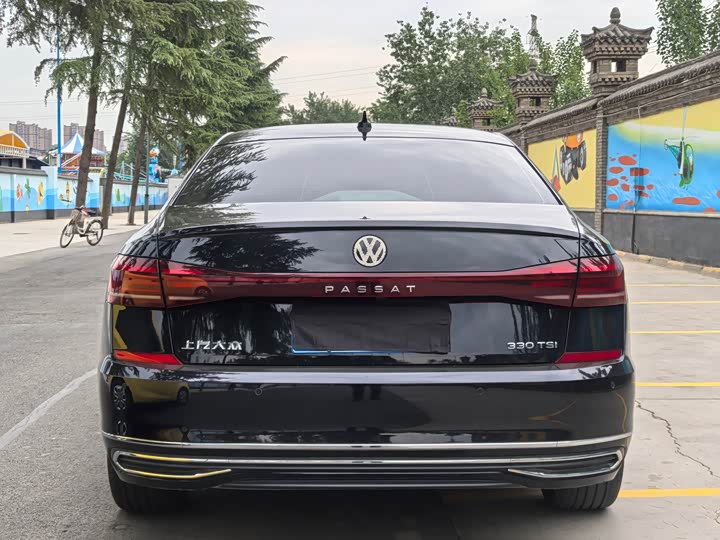 Фото 7 - Volkswagen Passat