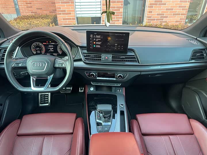 Фото 9 - Audi Q5L