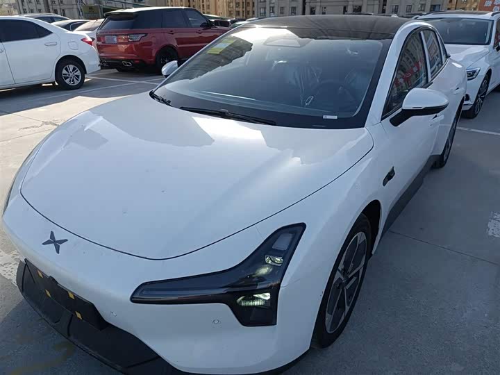 Фото 1 - XPeng Mona M03