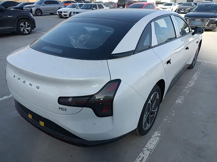 Фото 7 - XPeng Mona M03