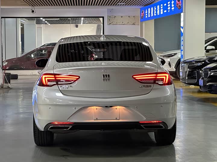 Фото 4 - Buick Regal