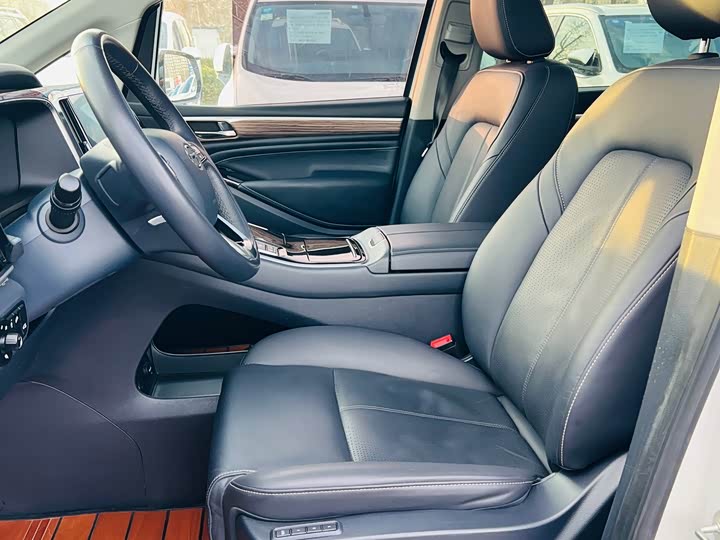 Фото 7 - GAC Trumpchi M8