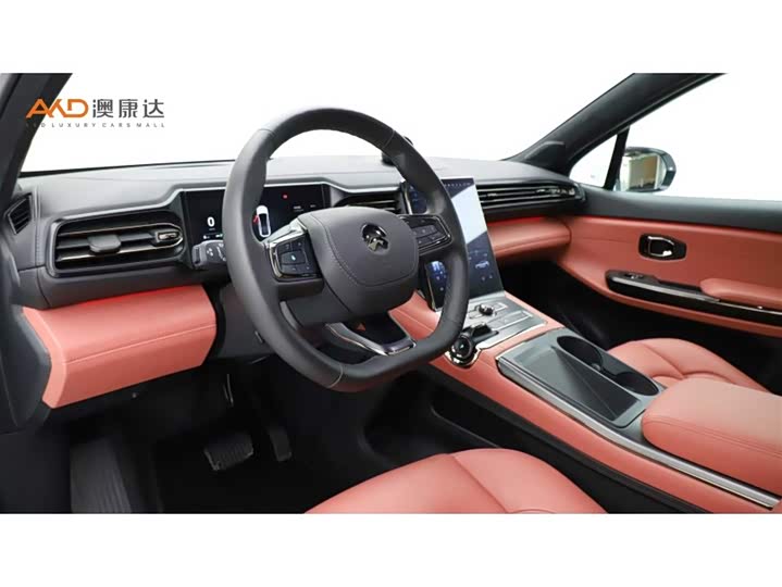 Фото 6 - Nio EC6