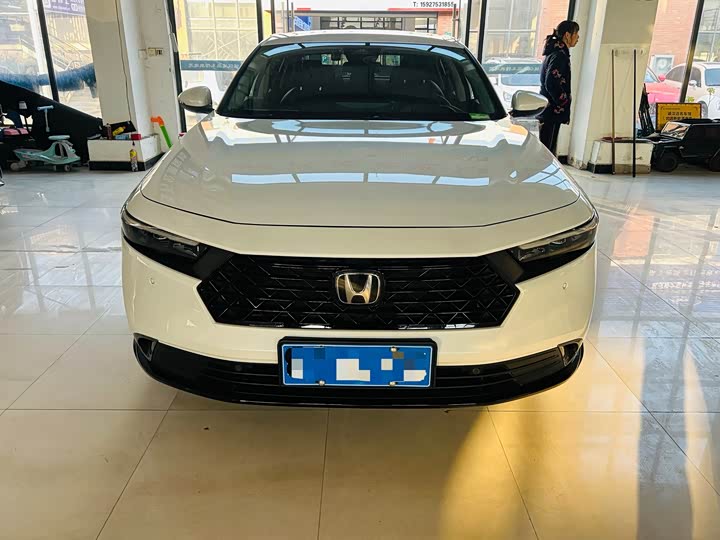 Фото 2 - Honda Accord