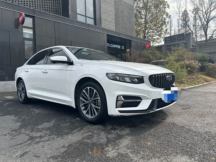 Фото 2 - Geely Preface