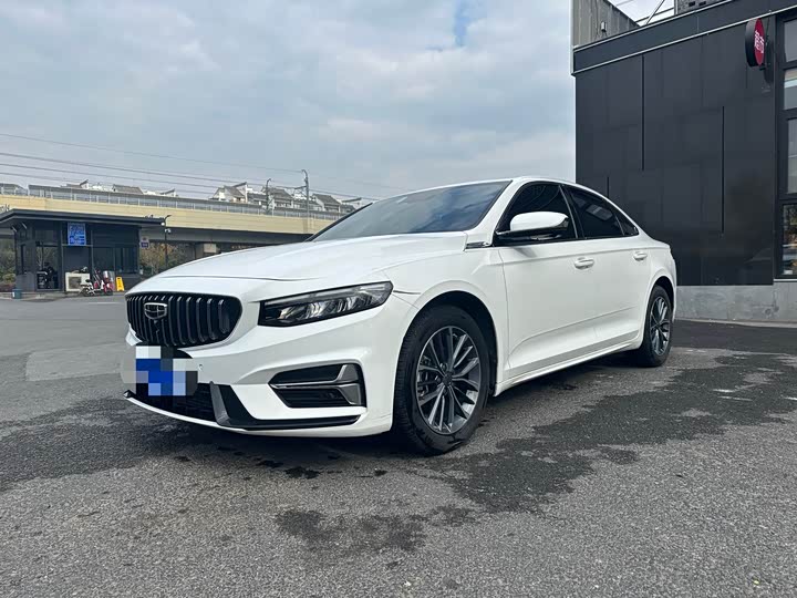 Фото 3 - Geely Preface