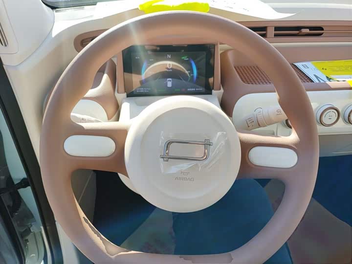 Фото 3 - Bestune Pony