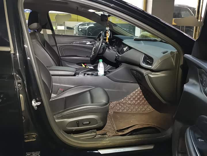 Фото 8 - Buick Regal