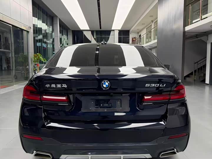 Фото 8 - BMW 5 Series