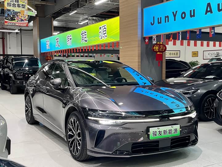 Фото 2 - Zeekr 007 GT