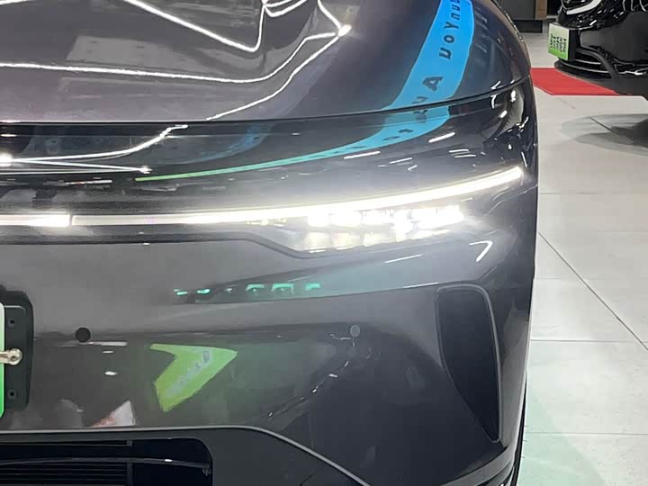 Фото 8 - Zeekr 007 GT