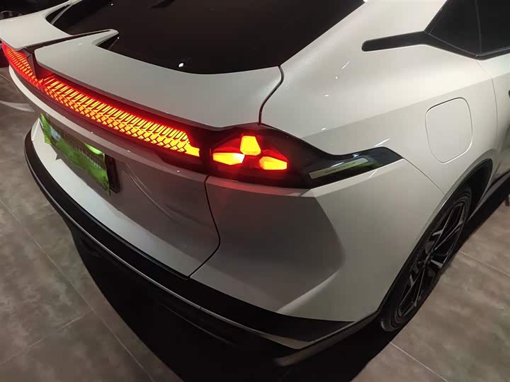 Фото 8 - Changan Deepal SL03