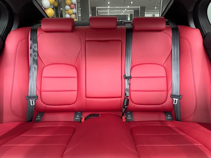 Фото 6 - Jaguar XE L