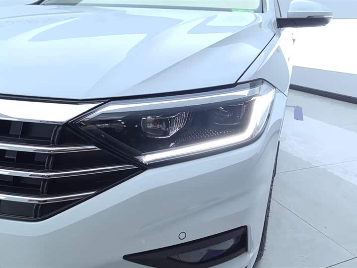 Фото 5 - Volkswagen Sagitar L