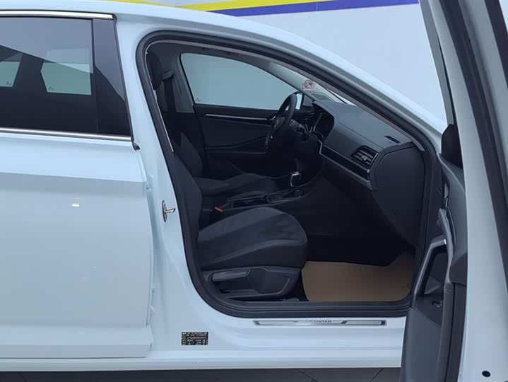 Фото 8 - Volkswagen Sagitar L