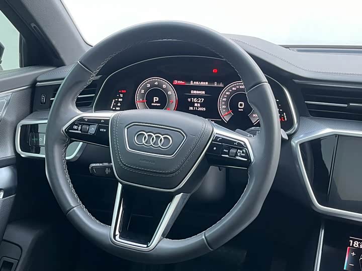 Фото 7 - Audi A6L