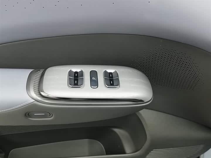 Фото 9 - XPeng G7