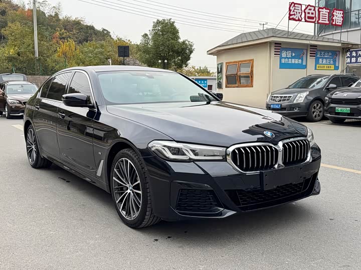 Фото 1 - BMW 5 Series