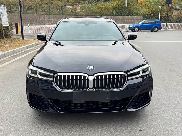 Фото 3 - BMW 5 Series