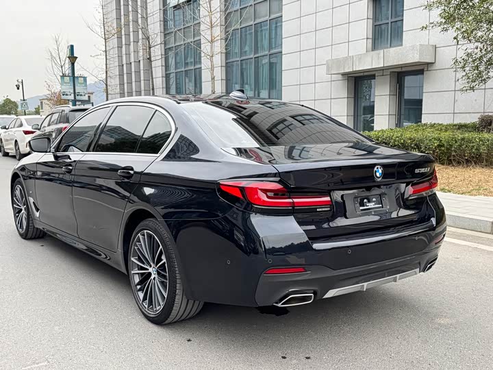 Фото 5 - BMW 5 Series