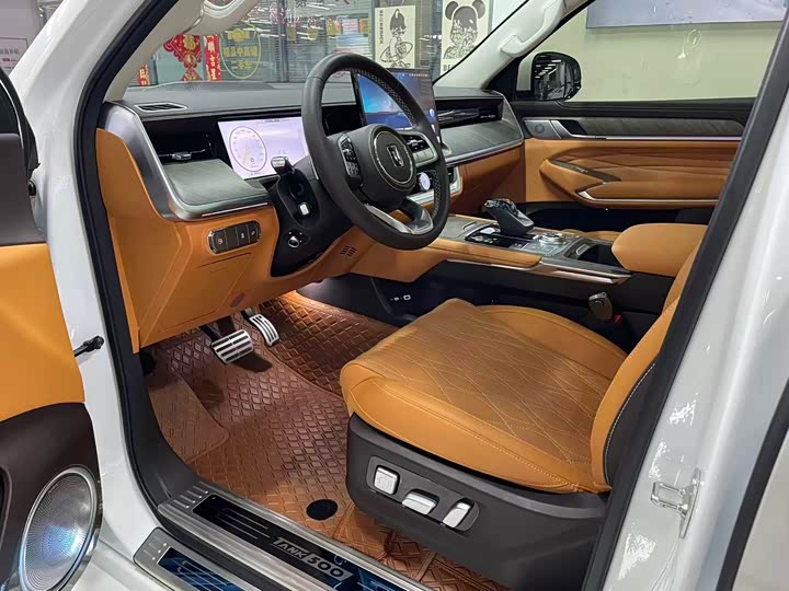 Фото 7 - Tank 500 Hybrid