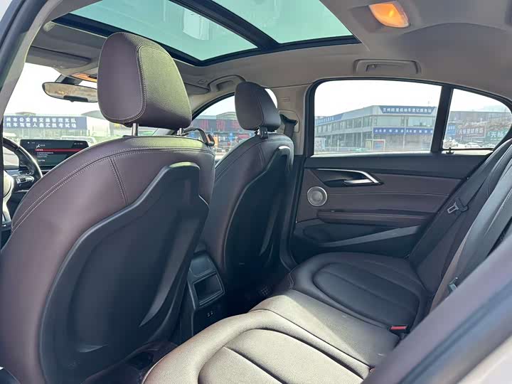 Фото 9 - BMW 1 Series