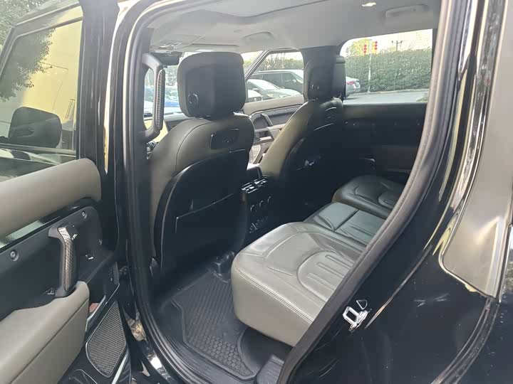 Фото 6 - Land Rover Defender