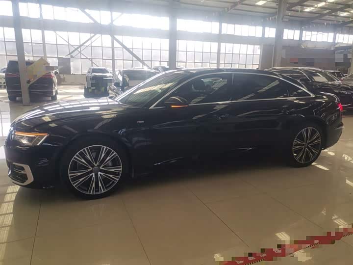 Фото 5 - Audi A6L