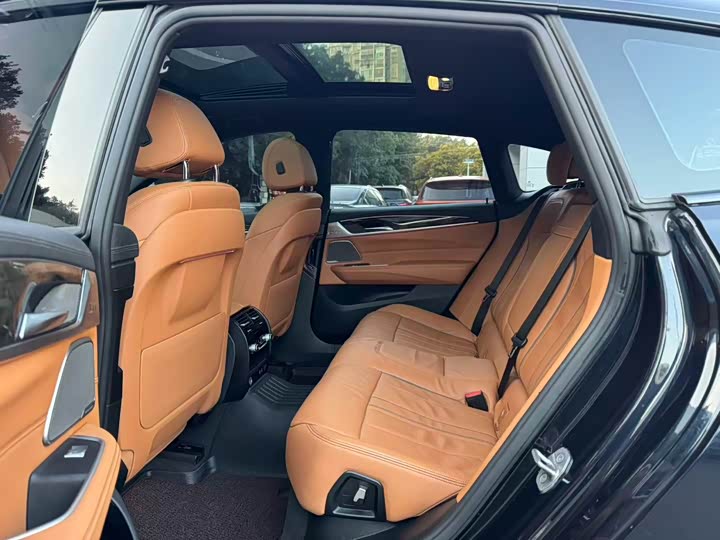 Фото 6 - BMW 6 Series GT