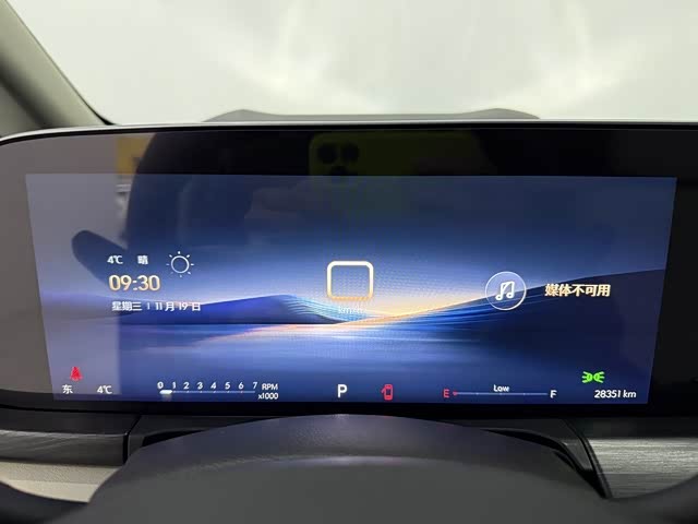 Фото 9 - Buick GL8 ES