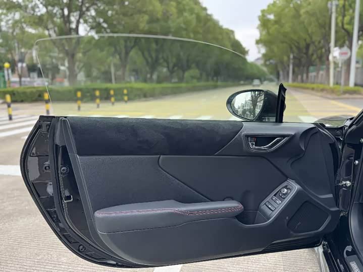 Фото 9 - Subaru BRZ