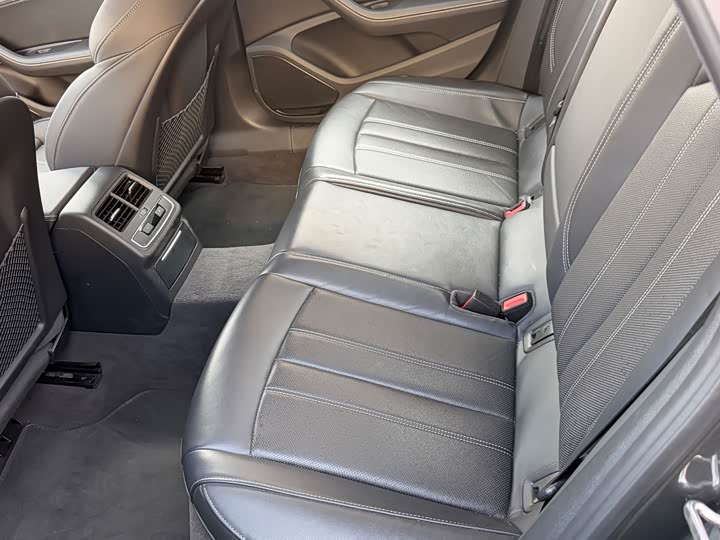 Фото 3 - Audi A4L