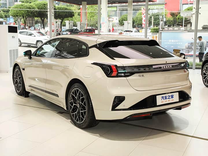 Фото 4 - Zeekr 001