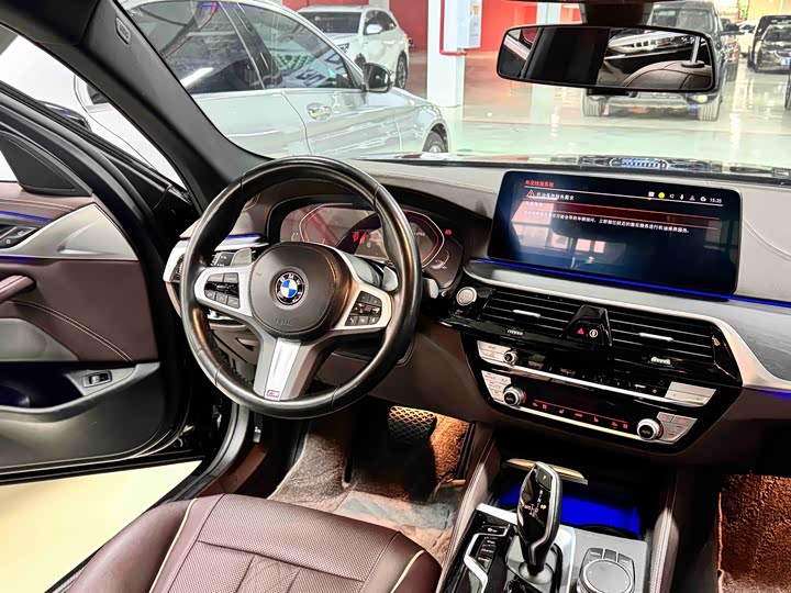 Фото 5 - BMW 5 Series