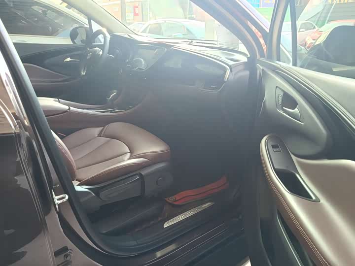 Фото 9 - Buick Envision Plus