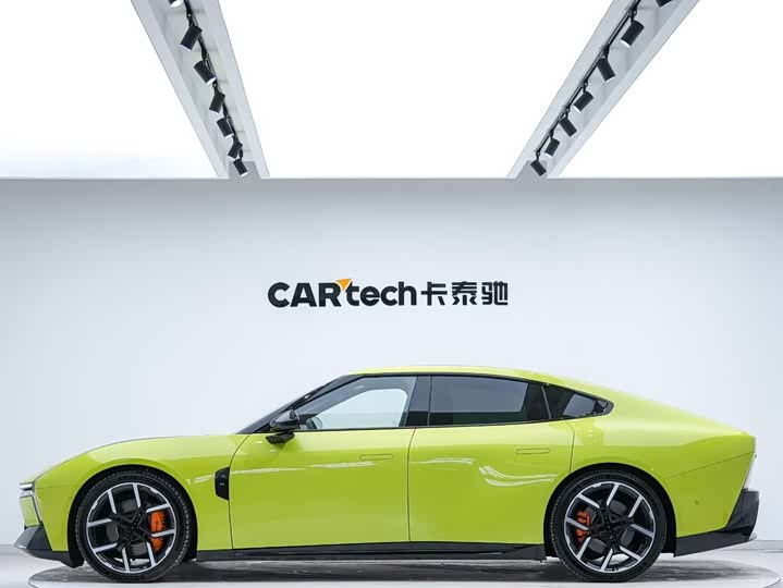 Фото 2 - XPeng P7