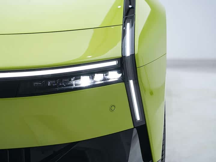 Фото 9 - XPeng P7