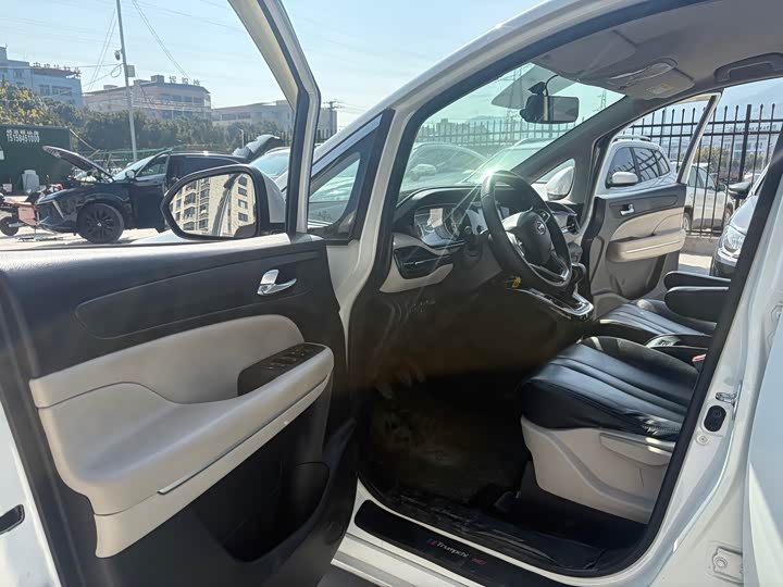 Фото 9 - GAC Trumpchi M6