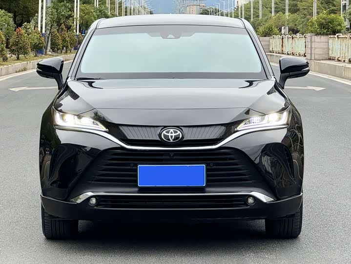 Фото 2 - Toyota Harrier