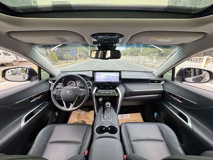 Фото 5 - Toyota Harrier