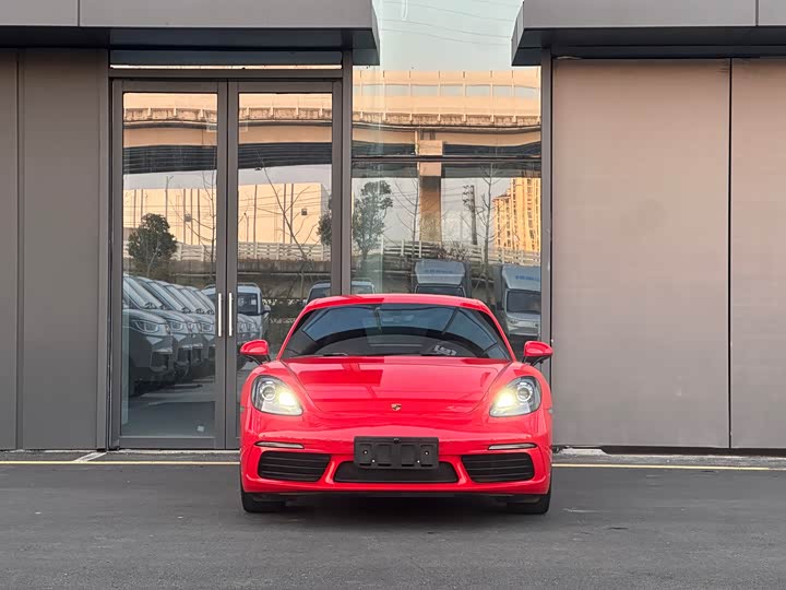 Фото 2 - Porsche 718