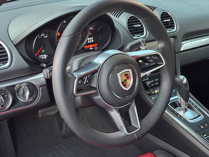 Фото 8 - Porsche 718