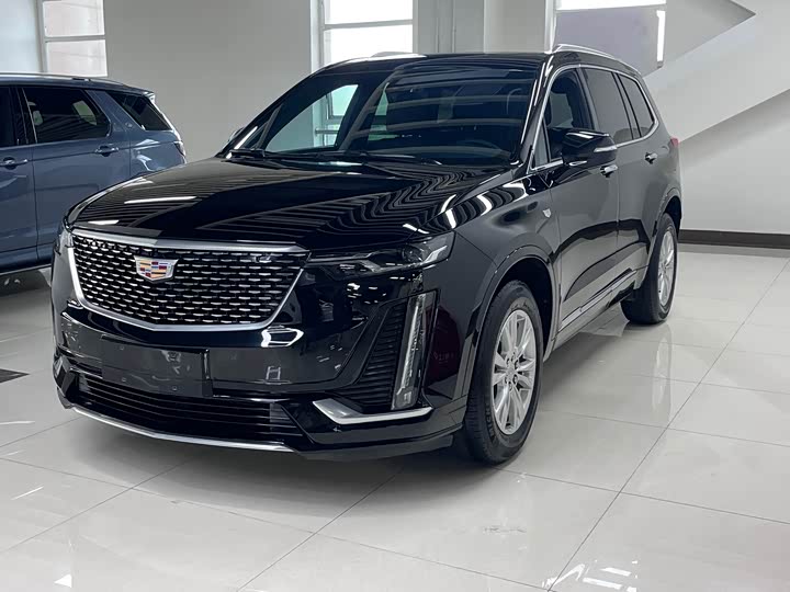 Фото 1 - Cadillac XT6