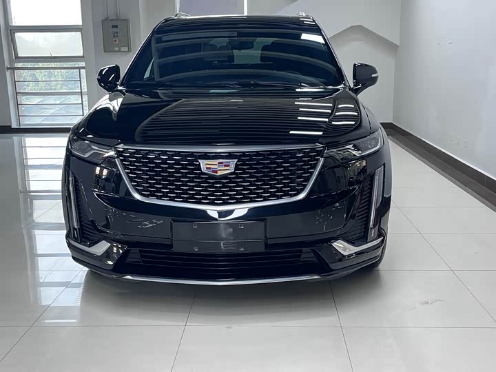 Фото 2 - Cadillac XT6