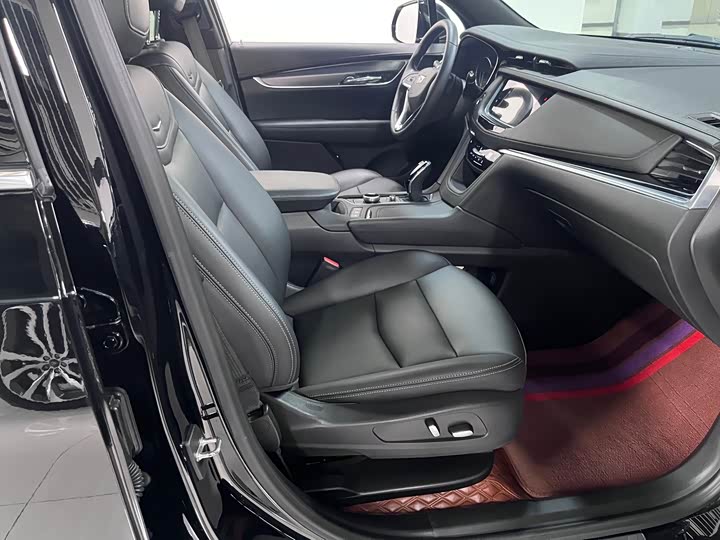 Фото 7 - Cadillac XT6